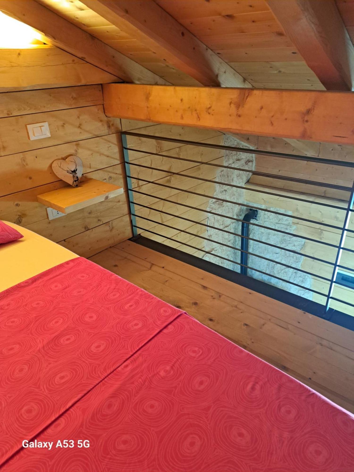B&B Val Maschi Lamon Pokoj fotografie